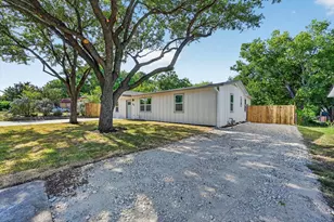 4613 Forbes St, Fort Worth, TX 76105 - Photo 4