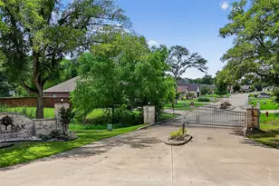 38 Lone Oak Blvd, Pottsboro, TX 75076 - Photo 1