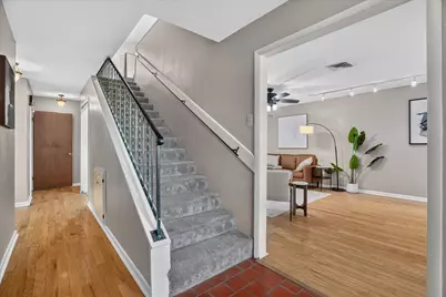 5237 Cockrell Avenue, Fort Worth, TX 76133 - Photo 2