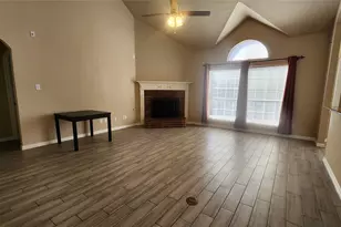 420 Misty Ln, Lewisville, TX 75067 - Photo 10