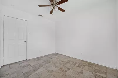 909 Rosewood Hills Drive, Garland, TX 75040 - Photo 20