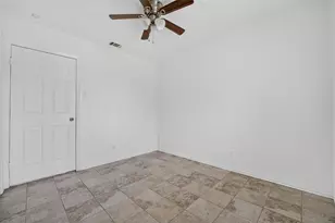 909 Rosewood Hills Dr, Garland, TX 75040 - Photo 20