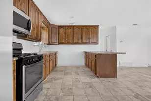 909 Rosewood Hills Dr, Garland, TX 75040 - Photo 12