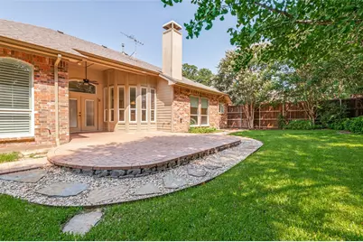 828 Spring Creek Drive, Grapevine, TX 76051 - Photo 24