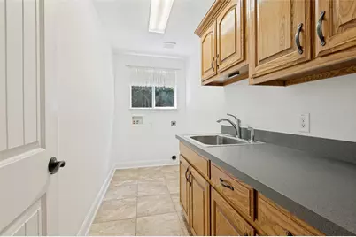828 Spring Creek Drive, Grapevine, TX 76051 - Photo 18