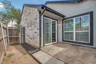 3006 Oak Ridge Pl, Grand Prairie, TX 75052 - Photo 24