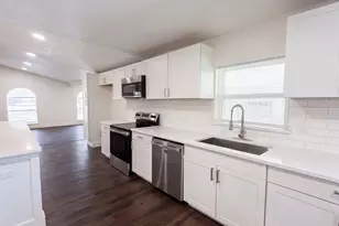 3111 Windsor Rd, Carrollton, TX 75007 - Photo 6