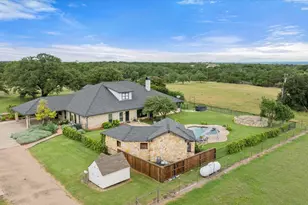 2560 Shady Oaks Cir, Glen Rose, TX 76043 - Photo 4