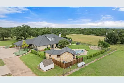 2560 Shady Oaks Circle, Glen Rose, TX 76043 - Photo 4