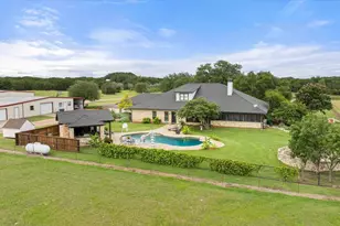 2560 Shady Oaks Cir, Glen Rose, TX 76043 - Photo 6