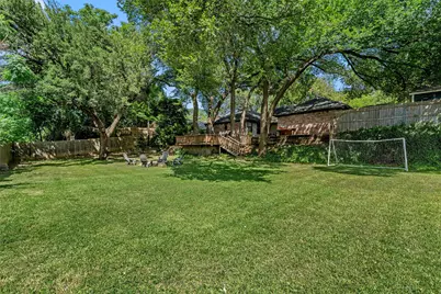 9605 Oak Springs Drive, Woodway, TX 76712 - Photo 10