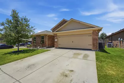 1124 Autumnwood Drive, Azle, TX 76020 - Photo 2