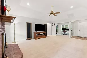 106 Cedar Crest Ct, Hudson Oaks, TX 76087 - Photo 8