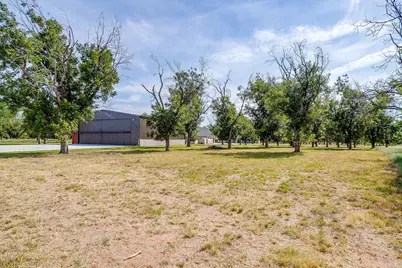 943 E Landings, Granbury, TX 76049 - Photo 10