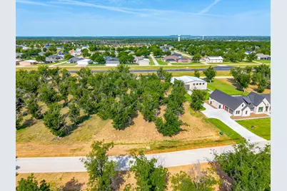 943 E Landings, Granbury, TX 76049 - Photo 18