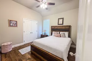 402 N Trinity St, Decatur, TX 76234 - Photo 10