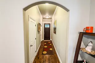402 N Trinity St, Decatur, TX 76234 - Photo 2