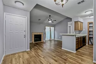 1307 Willoughby Ln, Arlington, TX 76011 - Photo 2
