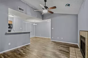 1307 Willoughby Ln, Arlington, TX 76011 - Photo 6
