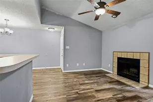 1307 Willoughby Ln, Arlington, TX 76011 - Photo 8