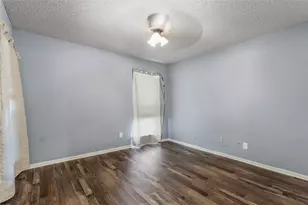 1307 Willoughby Ln, Arlington, TX 76011 - Photo 12