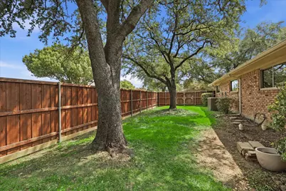1100 Yorkshire Drive, Carrollton, TX 75007 - Photo 32