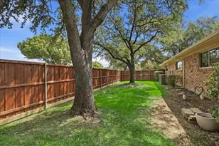1100 Yorkshire Dr, Carrollton, TX 75007 - Photo 32