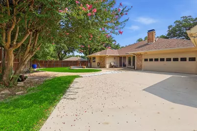 1100 Yorkshire Drive, Carrollton, TX 75007 - Photo 34