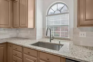 8136 Mt Shasta Cir, Fort Worth, TX 76137 - Photo 16