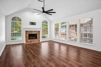 8136 Mount Shasta Circle, Fort Worth, TX 76137 - Photo 10