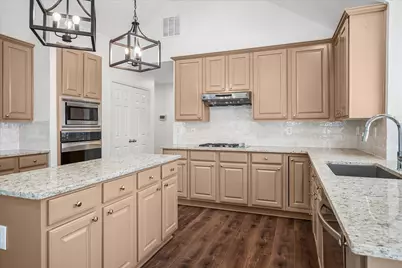 8136 Mount Shasta Circle, Fort Worth, TX 76137 - Photo 16