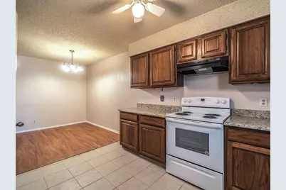 509 S Hastings Street, Irving, TX 75060 - Photo 18