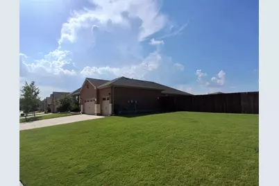 309 Clayton Street, Glenn Heights, TX 75154 - Photo 2