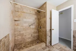 409 29th St, Grand Prairie, TX 75050 - Photo 16