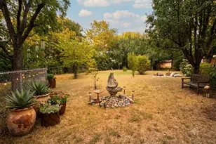 409 29th St, Grand Prairie, TX 75050 - Photo 1