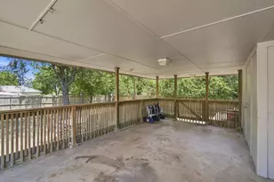 601 E Avenue F, Midlothian, TX 76065 - Photo 20