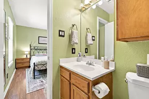 601 E Avenue F, Midlothian, TX 76065 - Photo 12