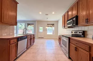 1420 Fleetwood Cove Dr, Grand Prairie, TX 75052 - Photo 10