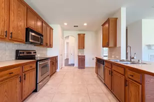 1420 Fleetwood Cove Dr, Grand Prairie, TX 75052 - Photo 2