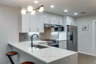 9805 Estate Ln, Dallas, TX 75238 - Photo 12