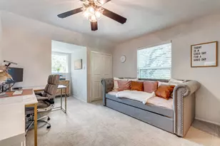 9805 Estate Ln, Dallas, TX 75238 - Photo 18