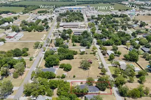 108 E Kirby Ave, Quinlan, TX 75474 - Photo 2