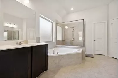 7045 Pecan Glen Place, Fort Worth, TX 76120 - Photo 18