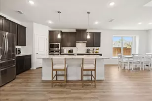 7045 Pecan Gln Pl, Fort Worth, TX 76120 - Photo 10