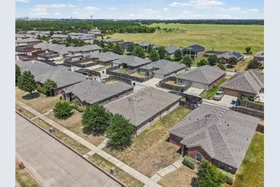 1612 Ambercrest Drive, Lancaster, TX 75146 - Photo 22