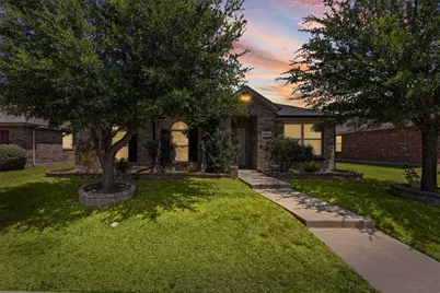 1612 Ambercrest Drive, Lancaster, TX 75146 - Photo 2