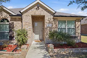 1612 Ambercrest Dr, Lancaster, TX 75146 - Photo 8