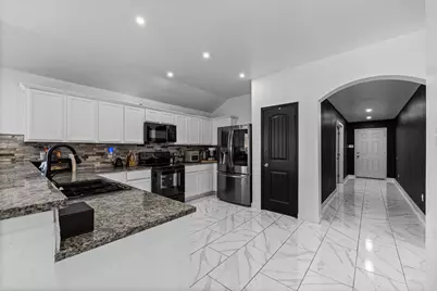 1612 Ambercrest Drive, Lancaster, TX 75146 - Photo 6