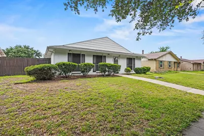 1824 Chamberlain Drive, Carrollton, TX 75007 - Photo 2