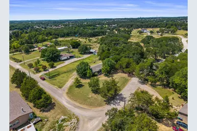 1510 Stanford Court, Denton, TX 76210 - Photo 2